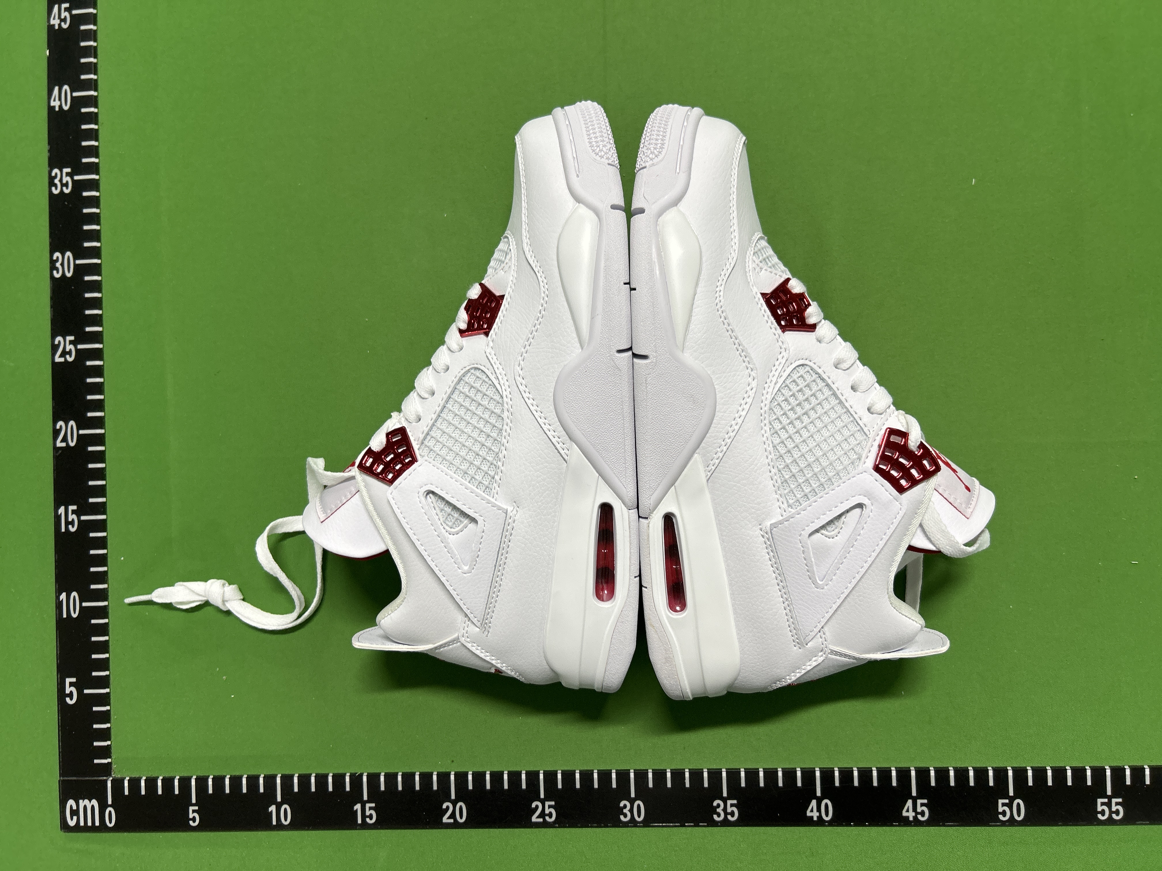 Jordan 4 (+25 Colourways)
