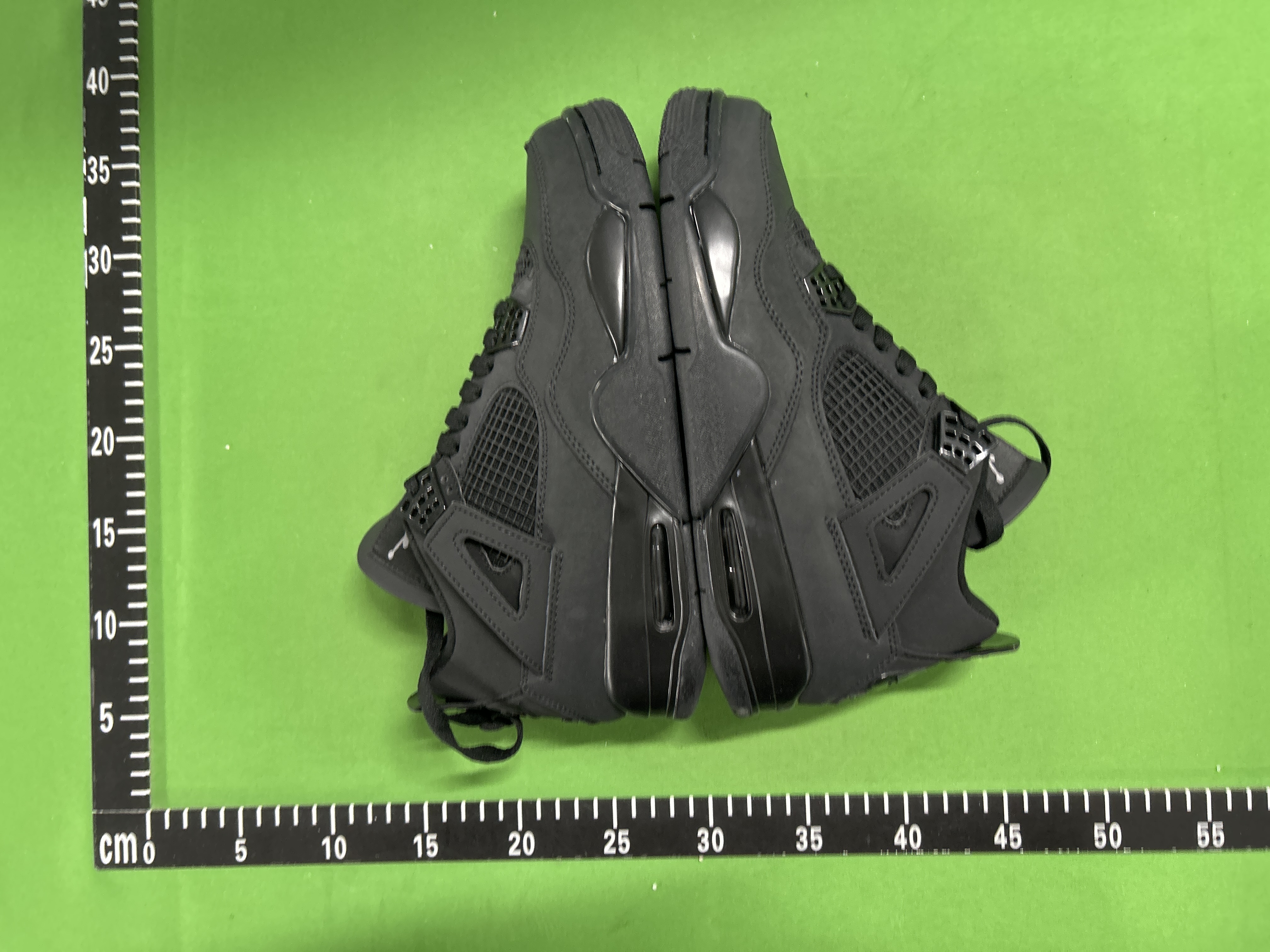 Jordan 4 (+25 Colourways)