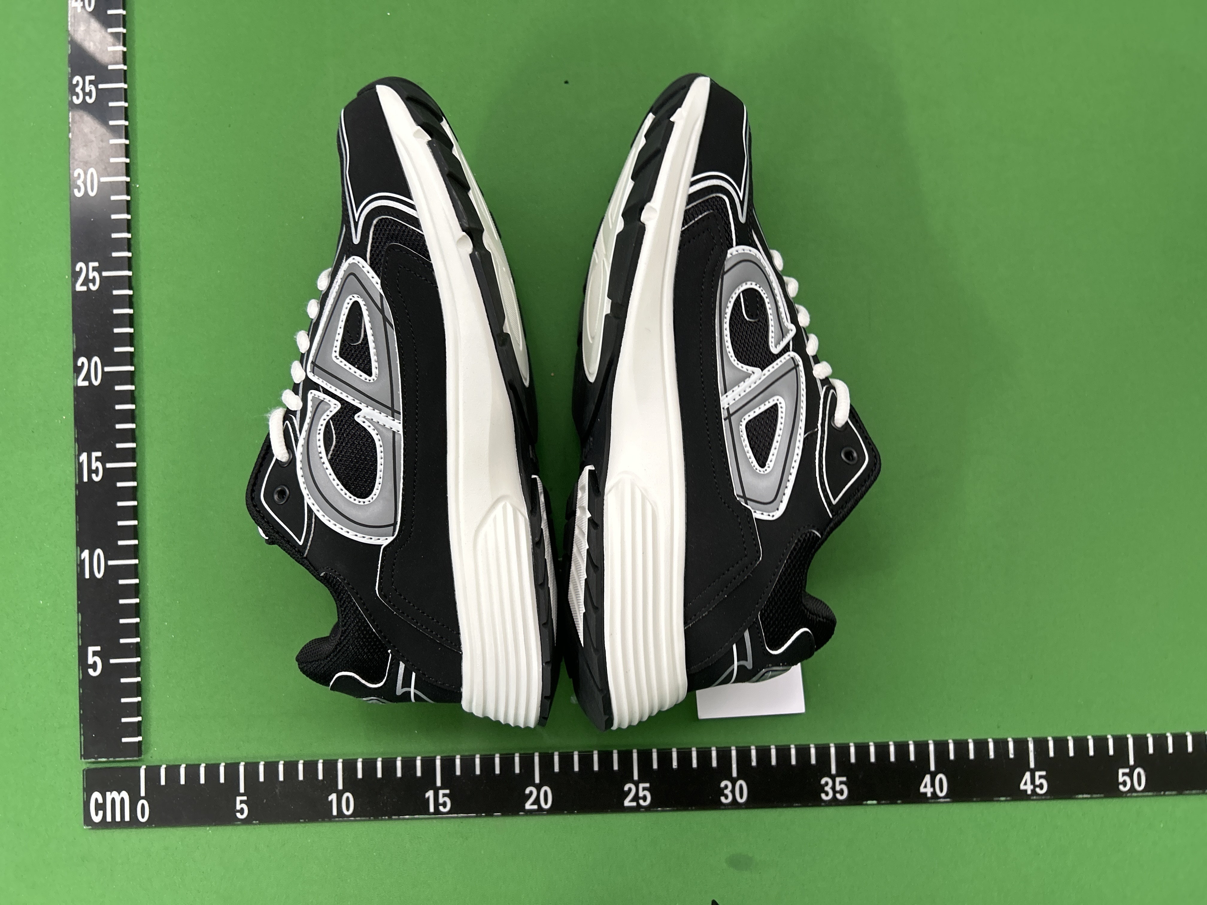 Dior B30 (+31 options)