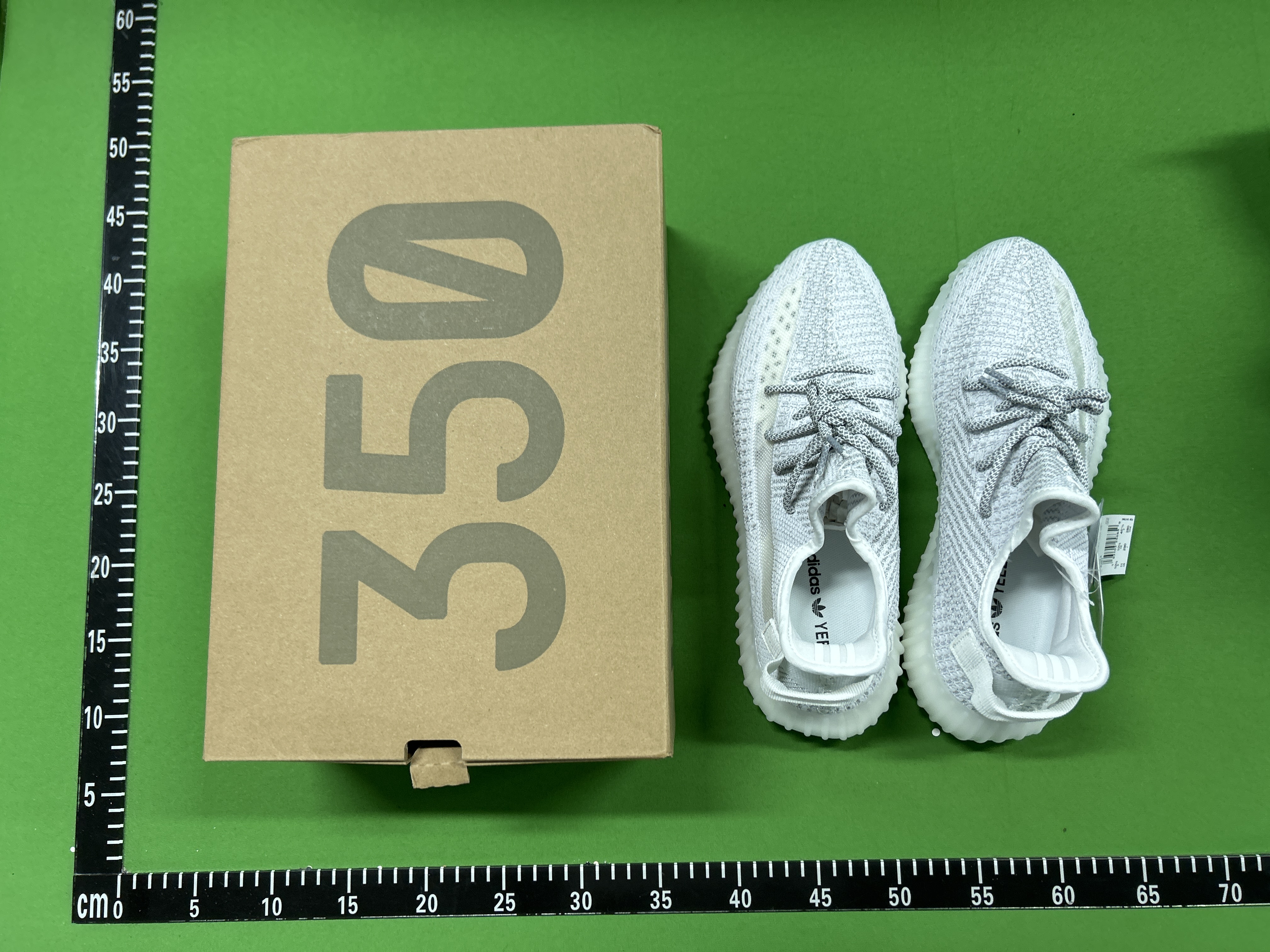 Yeezy Boost  350 (+18 Colourways)