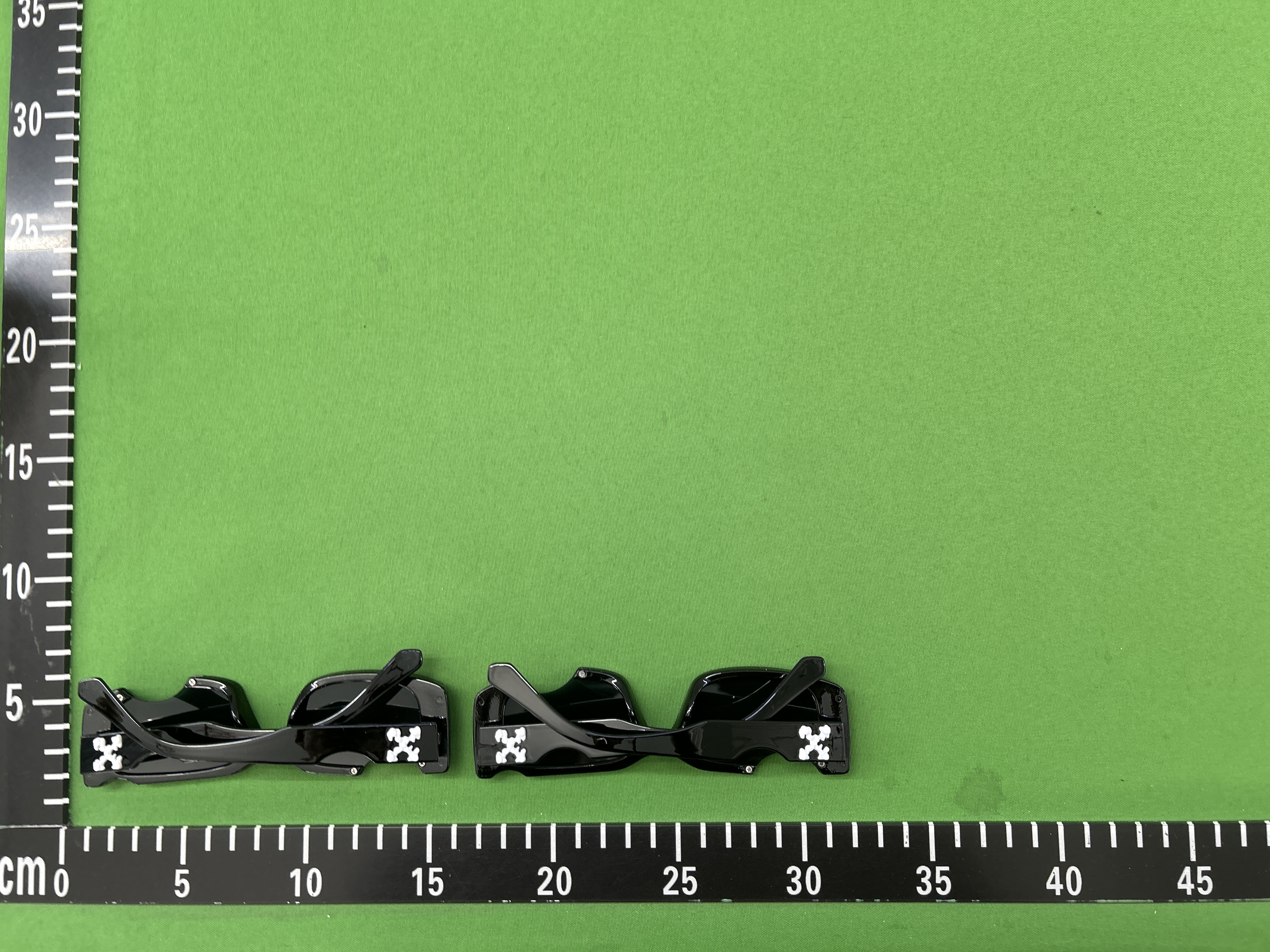 OFF WHITE Sunglasses