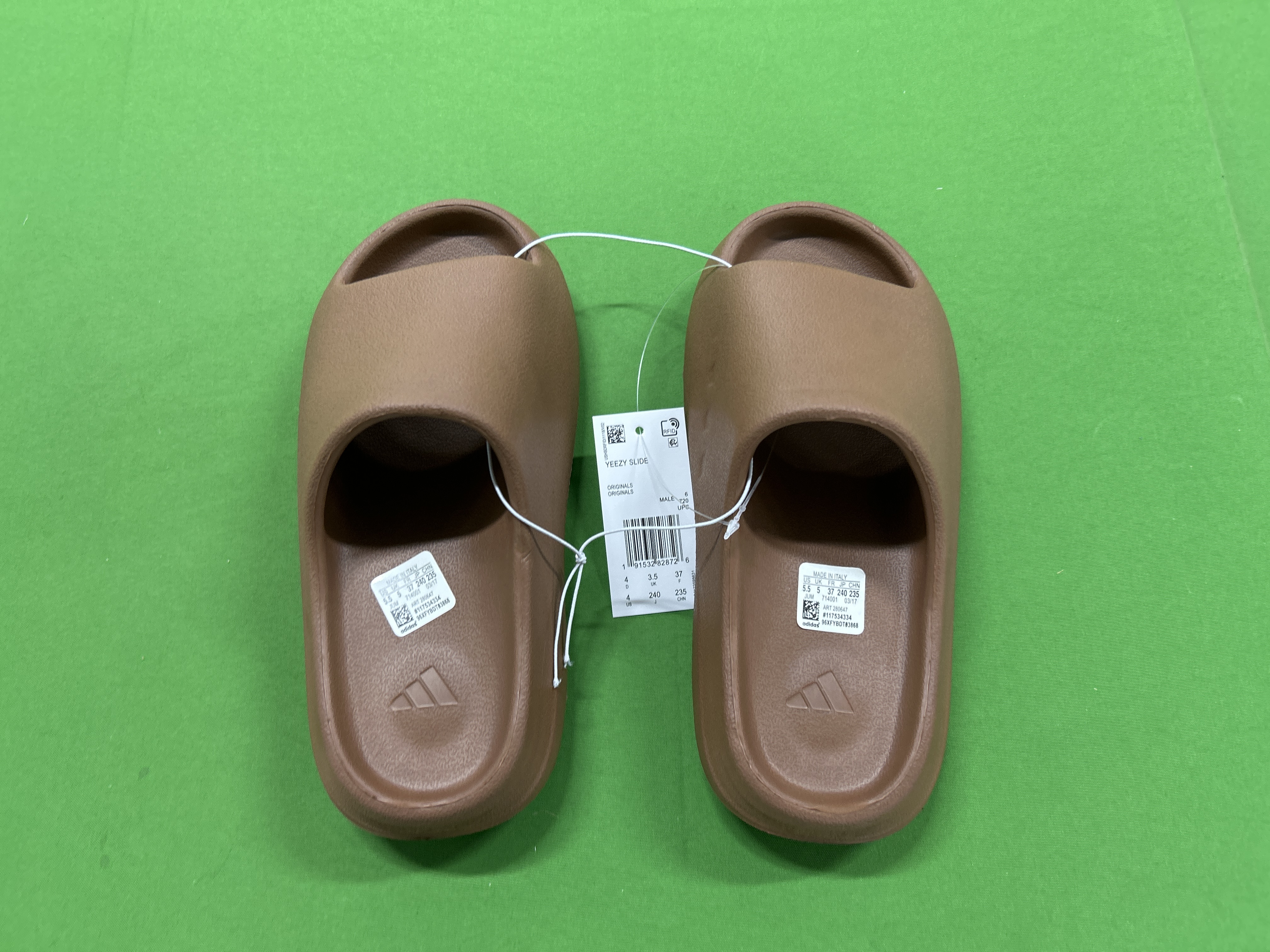 Yeezy Slides(+14 Colorways)