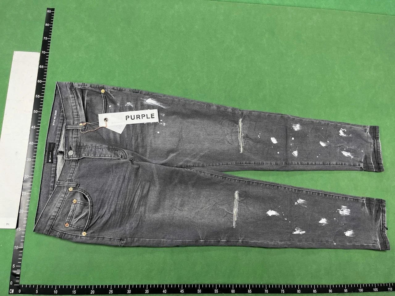 Amiri Jeans (+20 options)