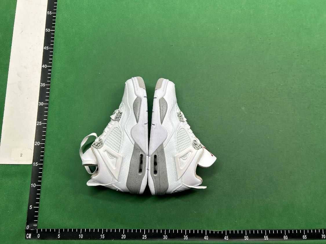 Jordan 4 (+25 Colourways)
